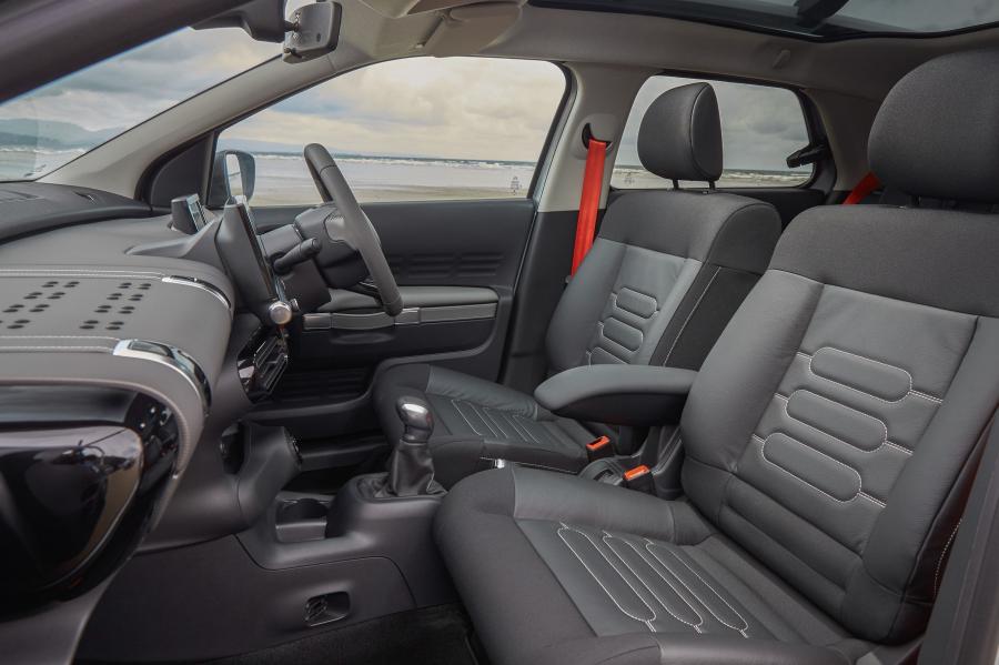 Интерьер Citroen C4 Cactus Rip Curl Special Edition 2016 года  (UK) (фото 28 из 30)